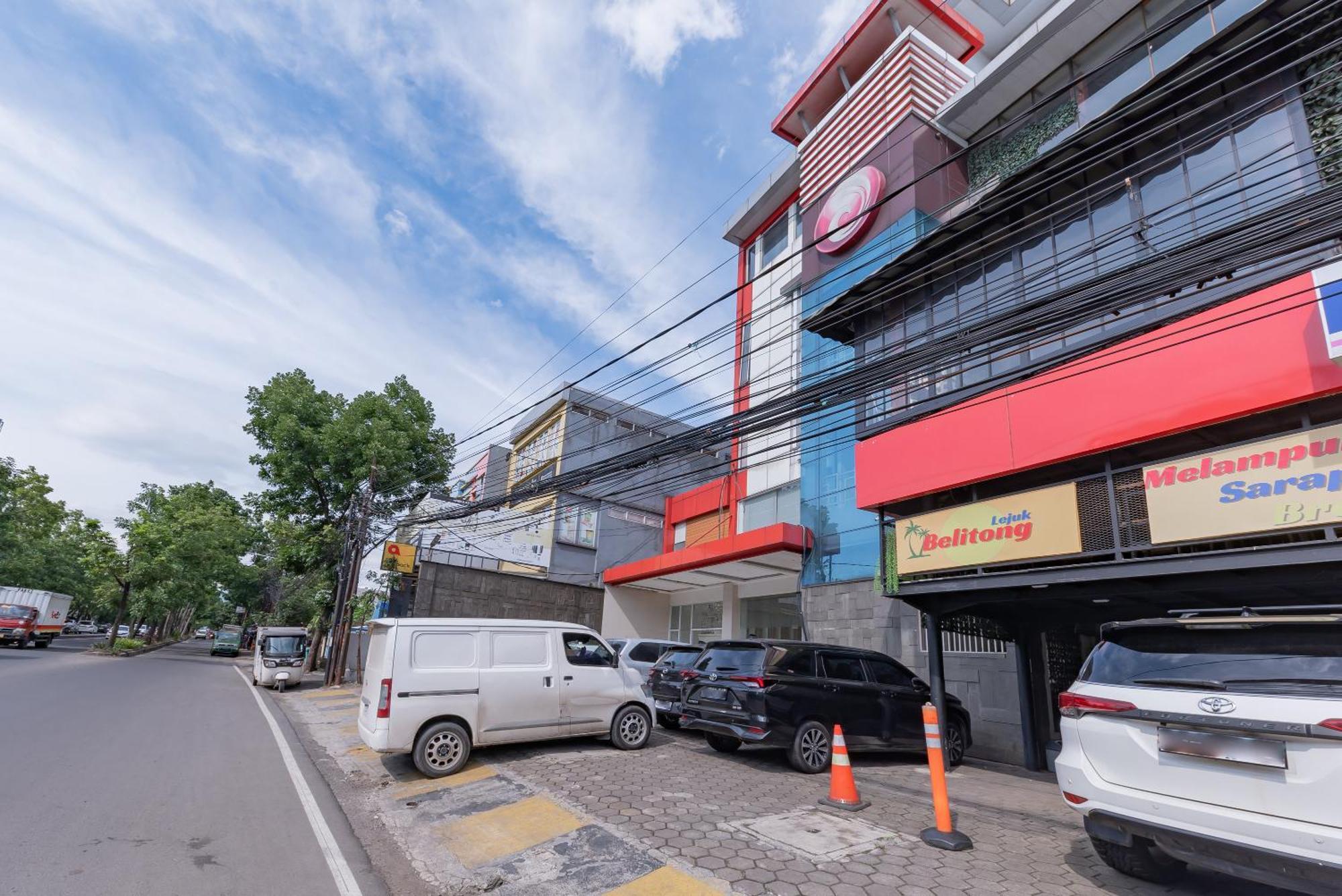 Reddoorz Hostel At Kiara Cozy Kircon Bandung Dış mekan fotoğraf