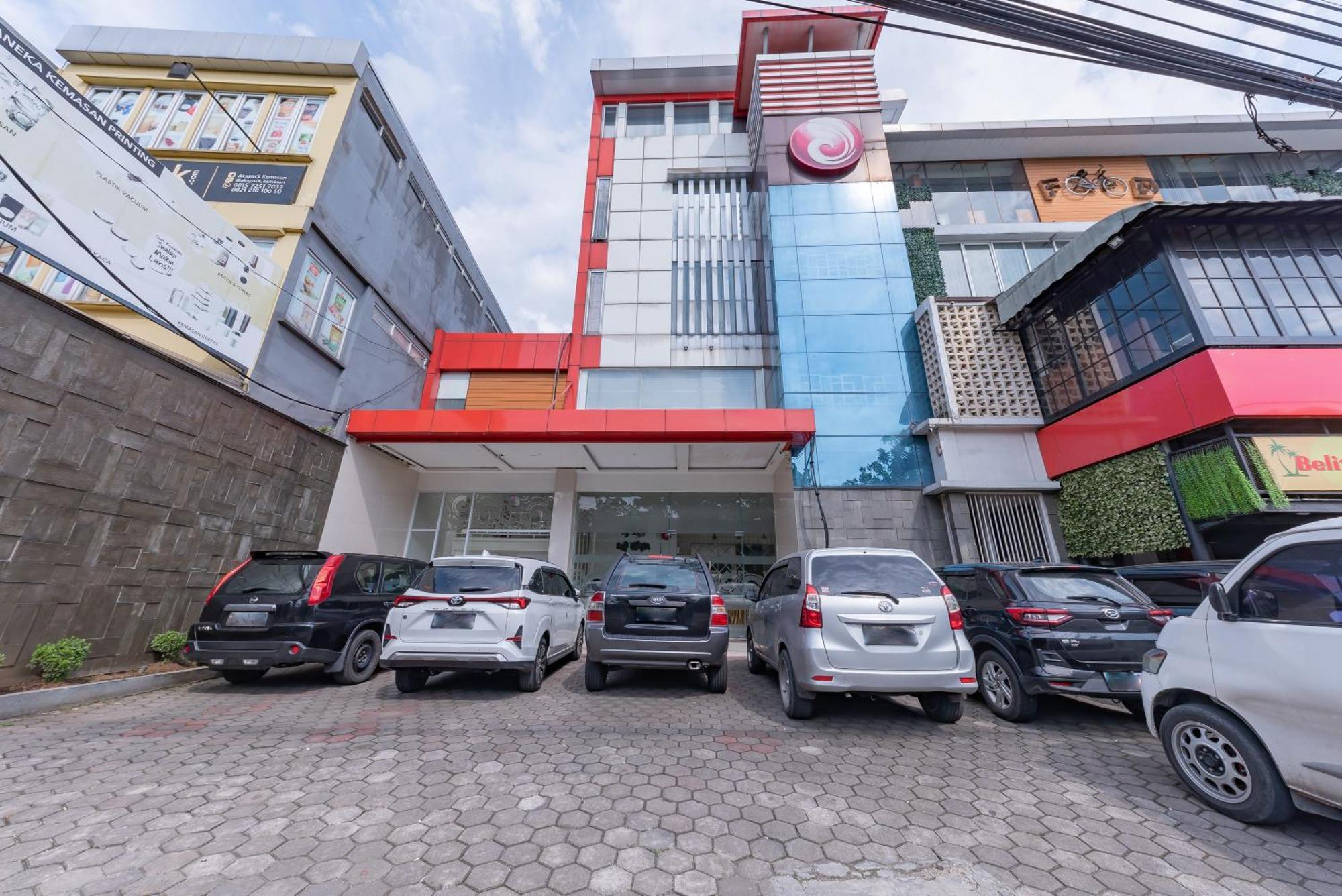 Reddoorz Hostel At Kiara Cozy Kircon Bandung Dış mekan fotoğraf